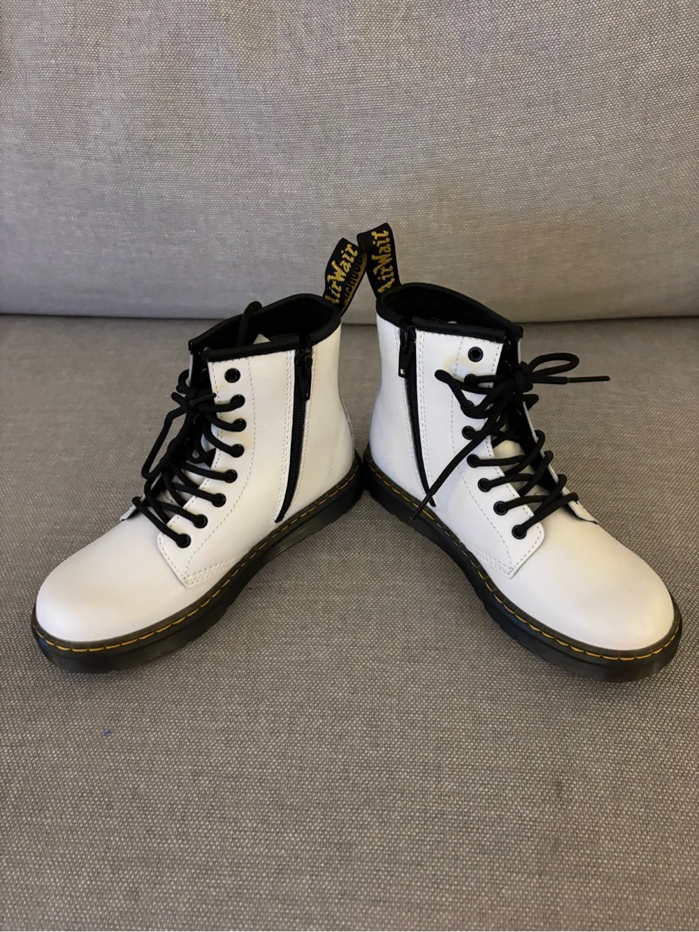 Dr. Martens White Leather Kids Combat Boots with Black Laces NWOT size 1
